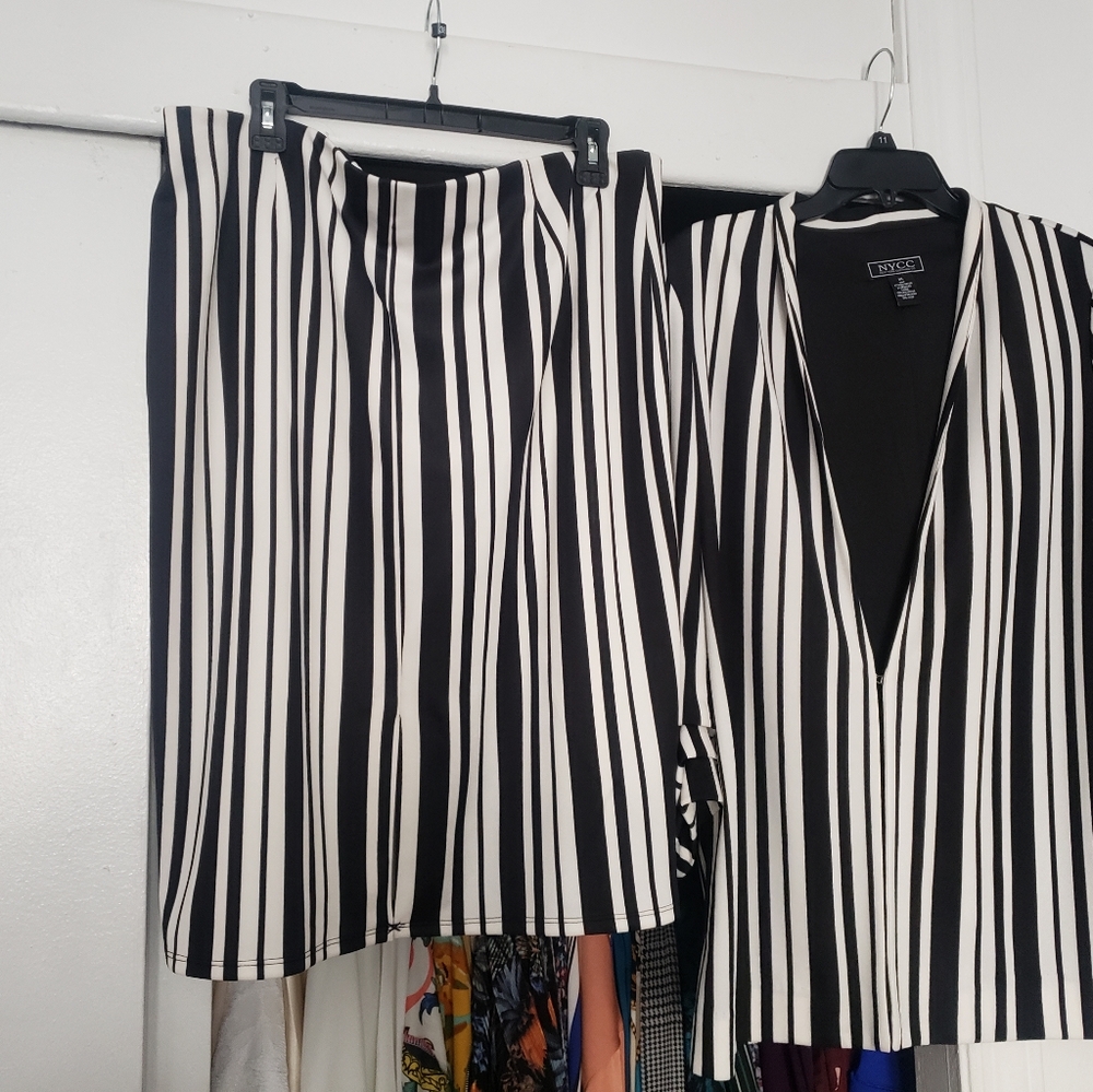 Skirt - Picture 4 of 4